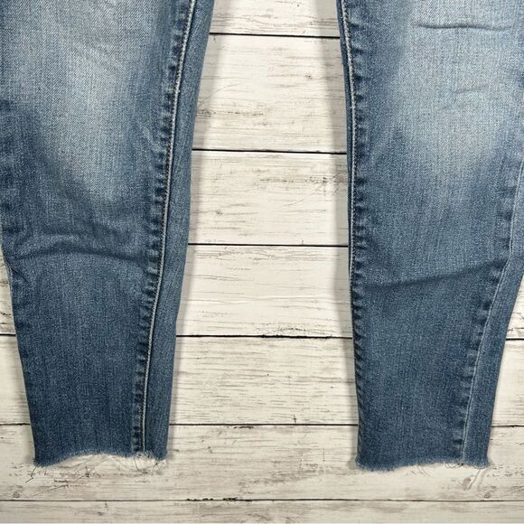 Levi's Women's Wedgie Skinny Jeans Raw Hem Button Fly Size 29 - Picture 5 of 10